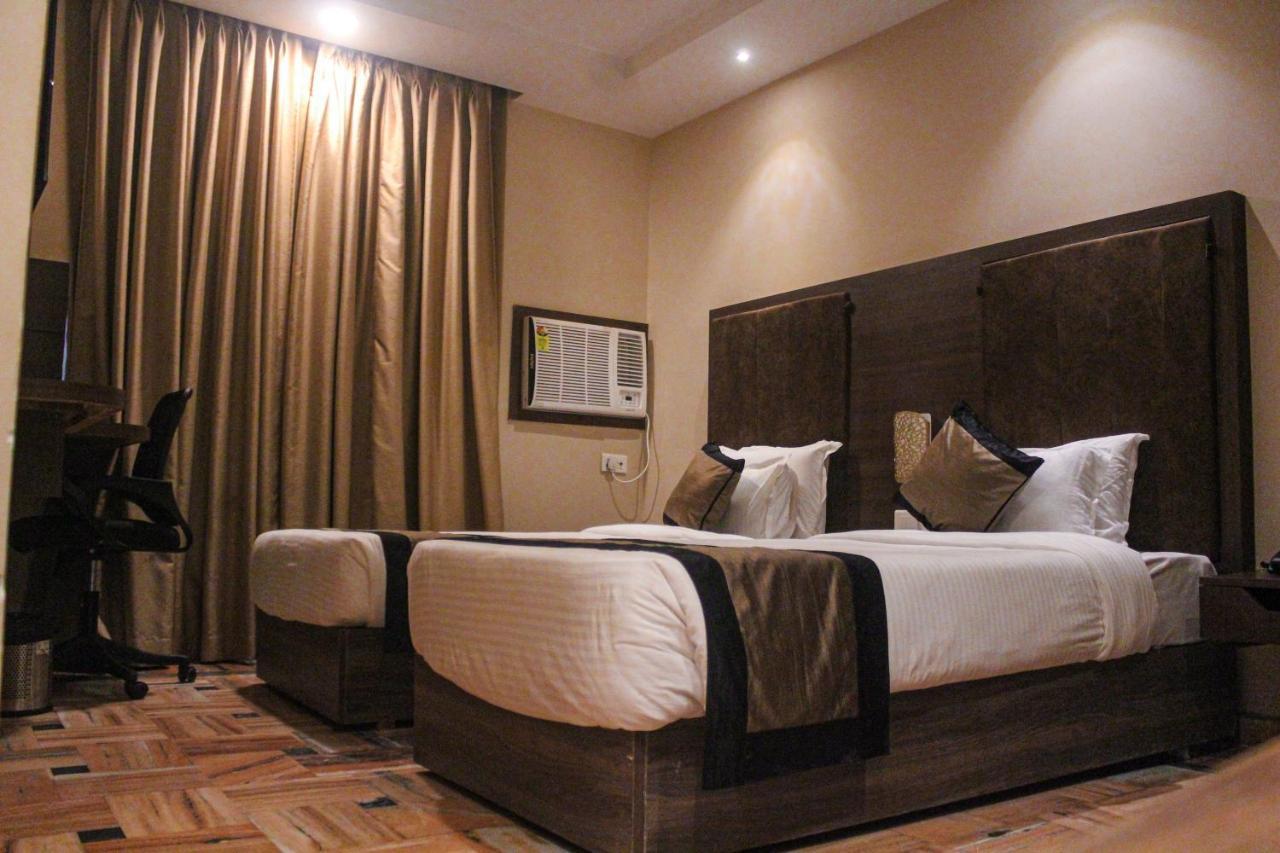 I-Towne' - A Unit Of Hotel Shivam International Deoghar Eksteriør bilde