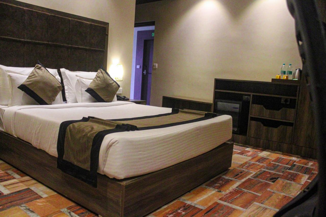 I-Towne' - A Unit Of Hotel Shivam International Deoghar Eksteriør bilde